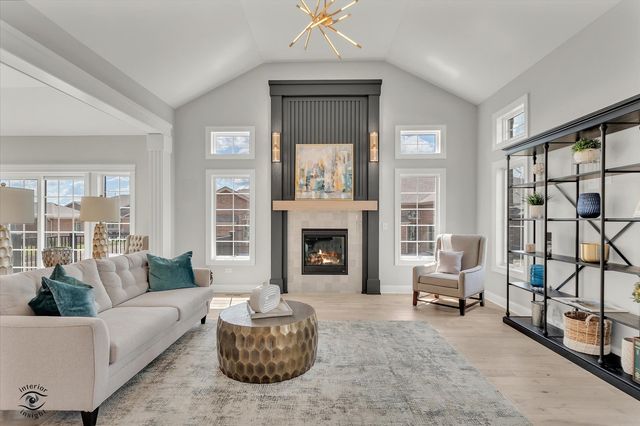 8855 Milwaukee Breakwater Drive, Frankfort, IL 60423