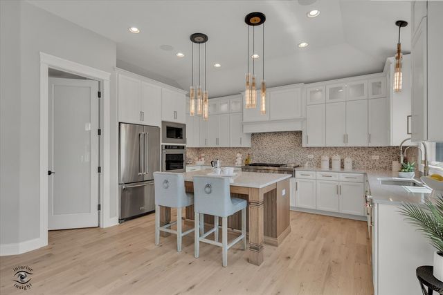 8855 Milwaukee Breakwater Drive, Frankfort, IL 60423