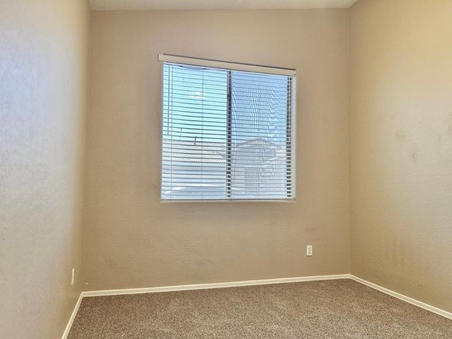 6660 E Roland Street, Mesa, AZ 85215