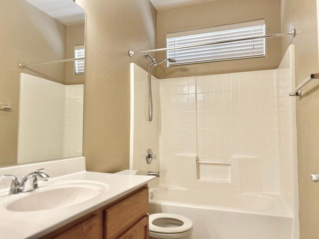 6660 E Roland Street, Mesa, AZ 85215