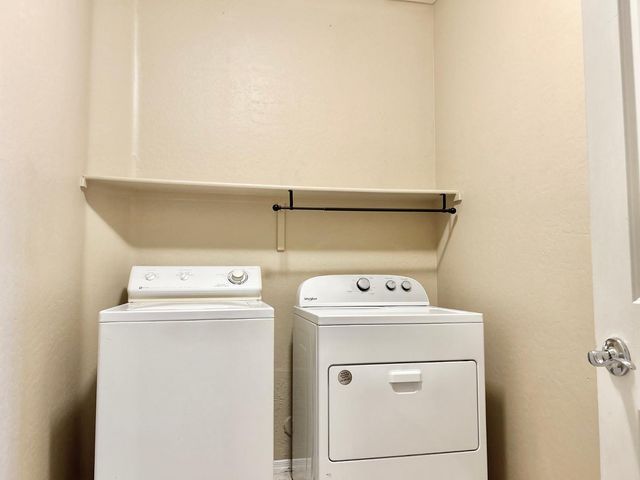 6660 E Roland Street, Mesa, AZ 85215