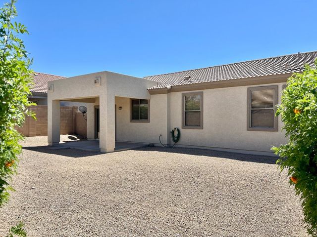 6660 E Roland Street, Mesa, AZ 85215