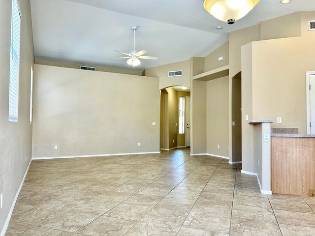 6660 E Roland Street, Mesa, AZ 85215