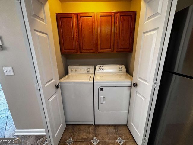 104 ROSE COTTAGE Lane, Woodstock, GA 30189