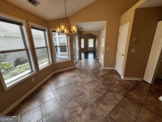 104 ROSE COTTAGE Lane, Woodstock, GA 30189