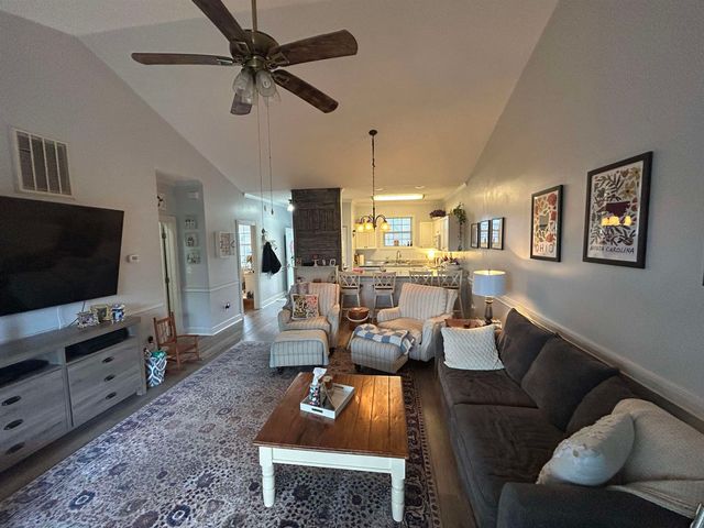 4211 Hibiscus Dr Apt 303, Little River, SC 29566