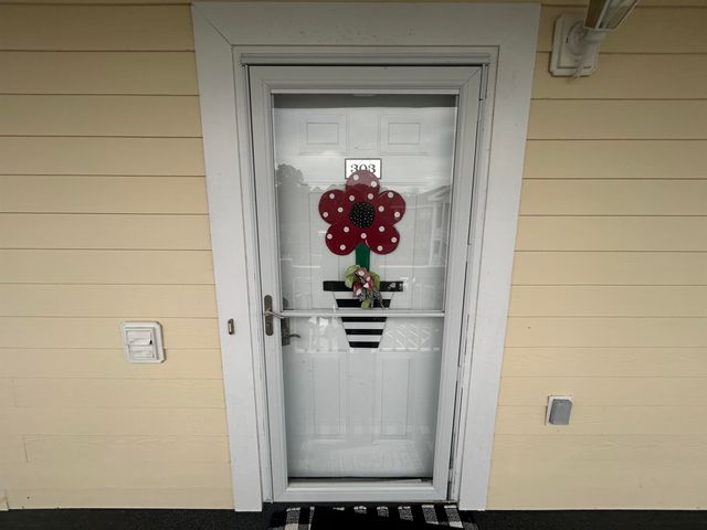 4211 Hibiscus Dr Apt 303, Little River, SC 29566