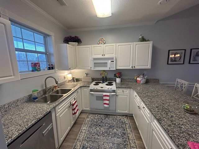 4211 Hibiscus Dr Apt 303, Little River, SC 29566