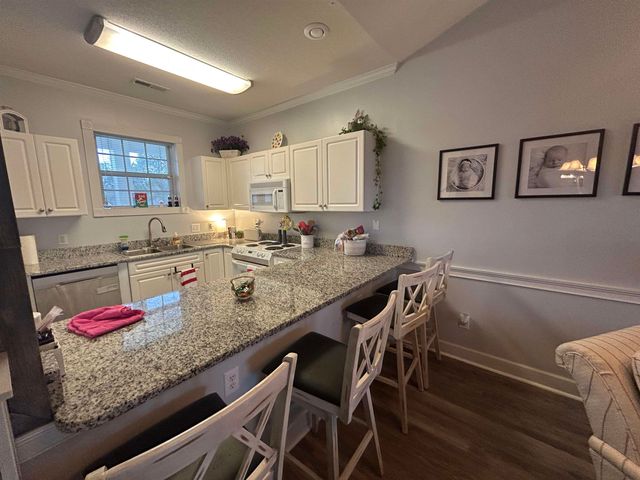 4211 Hibiscus Dr Apt 303, Little River, SC 29566