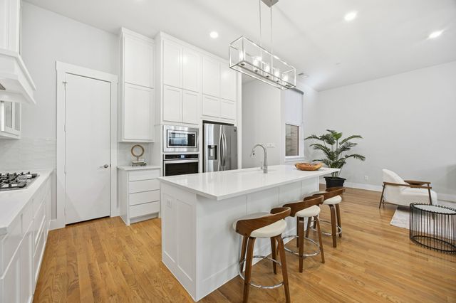 625 N Tyler Street 402, Dallas, TX 75208