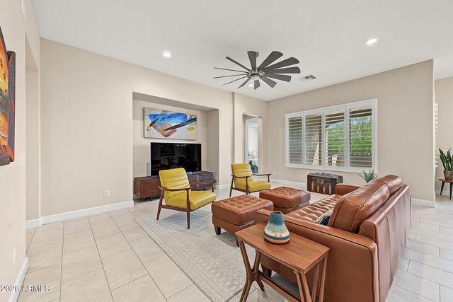 16827 W CATALINA Drive, Goodyear, AZ 85395