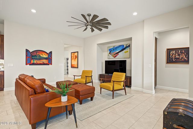 16827 W CATALINA Drive, Goodyear, AZ 85395