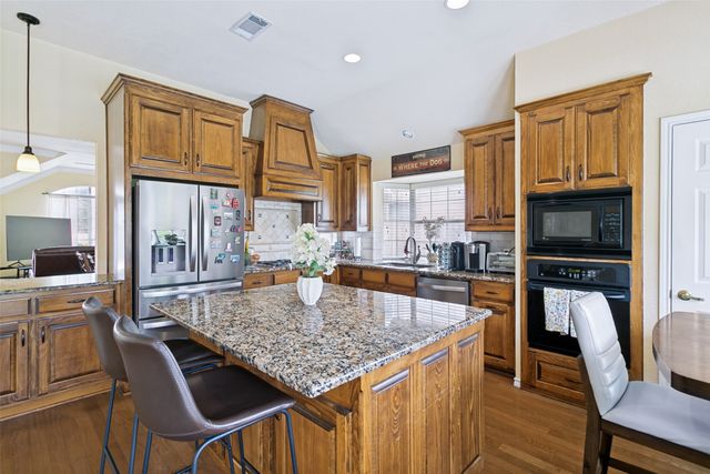 5217 Shadow Glen Drive, Grapevine, TX 76051