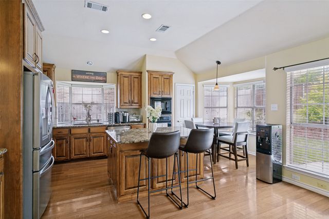 5217 Shadow Glen Drive, Grapevine, TX 76051