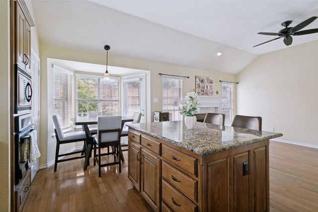 5217 Shadow Glen Drive, Grapevine, TX 76051