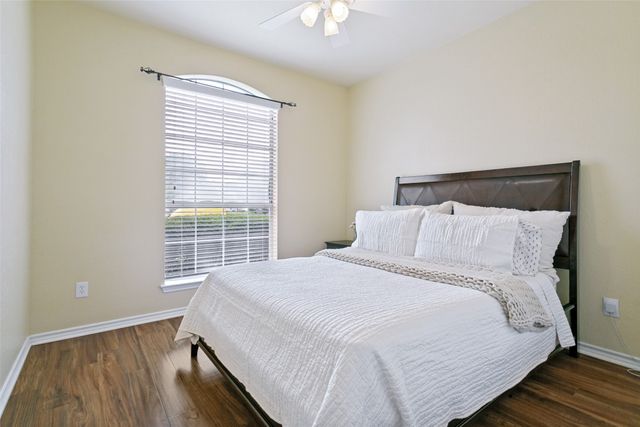 5217 Shadow Glen Drive, Grapevine, TX 76051