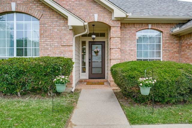 5217 Shadow Glen Drive, Grapevine, TX 76051