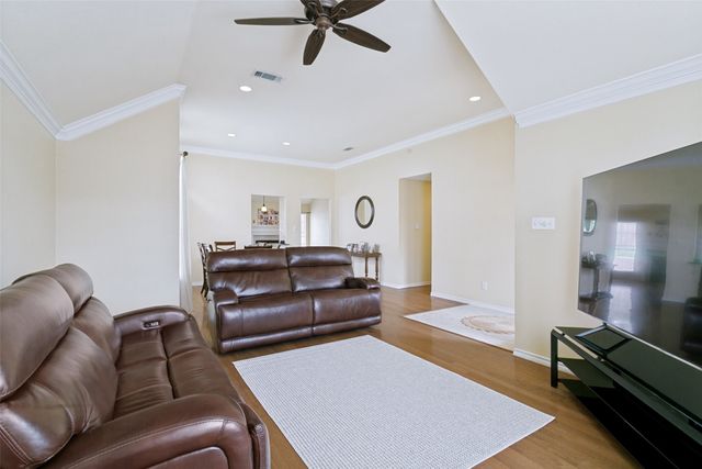 5217 Shadow Glen Drive, Grapevine, TX 76051