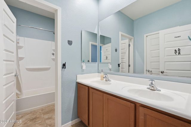 36427 N TAHANTA Trail, San Tan Valley, AZ 85140