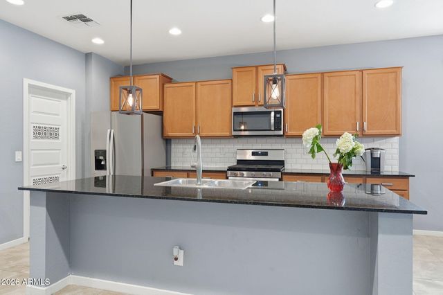 36427 N TAHANTA Trail, San Tan Valley, AZ 85140