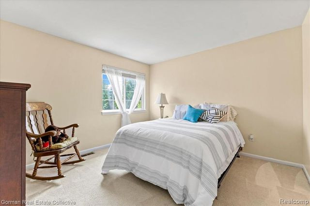 3146 Brookside Drive, Waterford, MI 48328