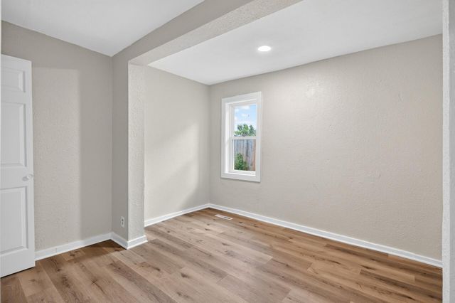 2218 Irving Avenue N, Minneapolis, MN 55411