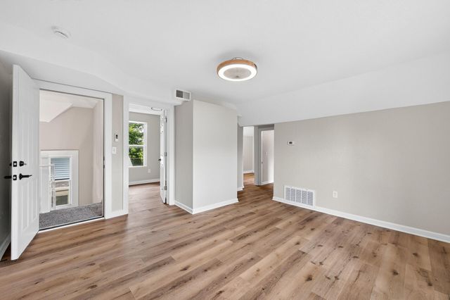 2218 Irving Avenue N, Minneapolis, MN 55411