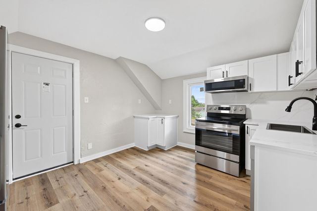 2218 Irving Avenue N, Minneapolis, MN 55411