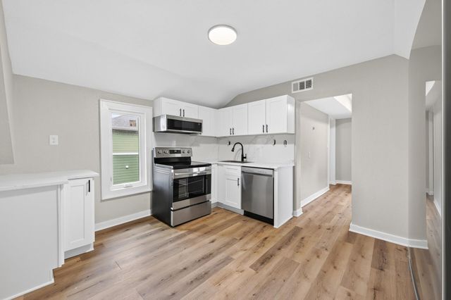 2218 Irving Avenue N, Minneapolis, MN 55411