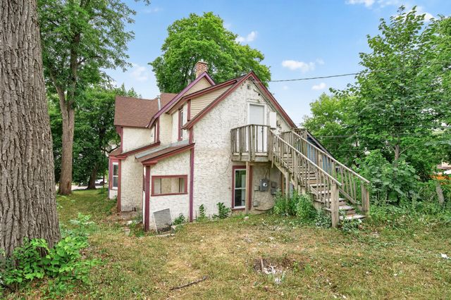 2218 Irving Avenue N, Minneapolis, MN 55411