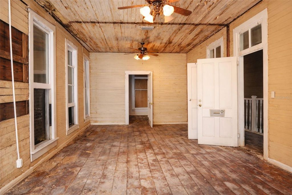 528 12TH STREET W, BRADENTON, FL 34205 — photo 2