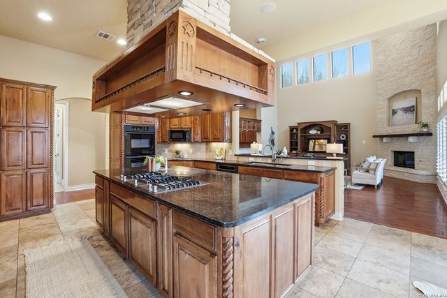 16227 San Cayetano, Helotes, TX 78023