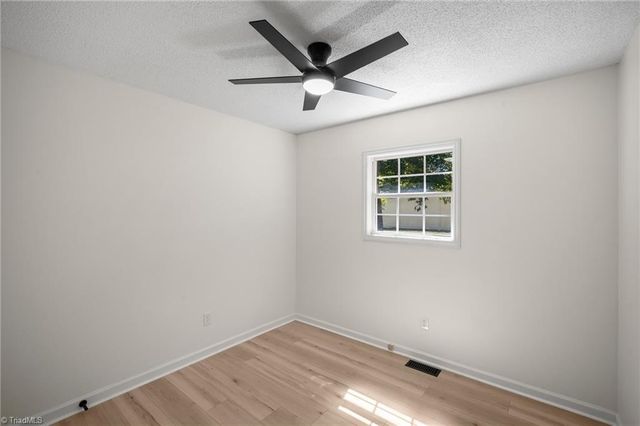 4 Oak Ridge Drive, Thomasville, NC 27360