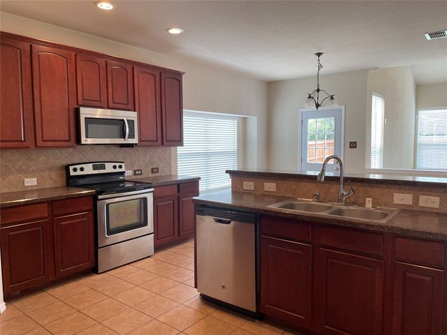 1013 Camp Verde Drive, Forney, TX 75126