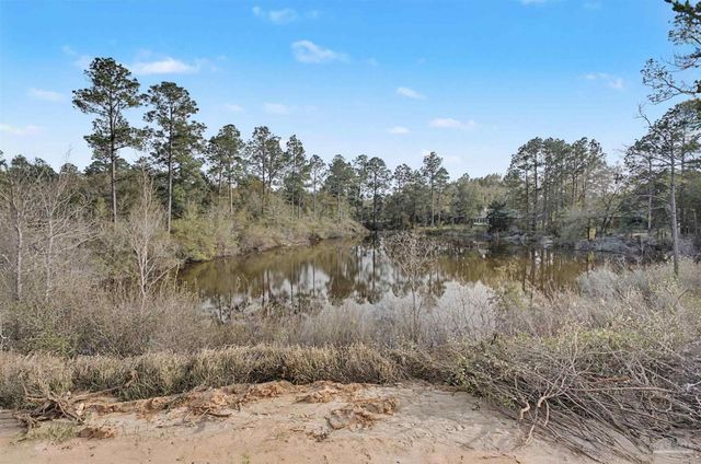 5015 Timber Ridge Dr, Pace, FL 32571