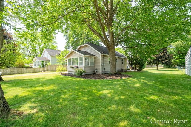 6145 Idaho Avenue, Belmont, MI 49306