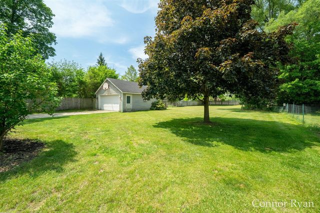 6145 Idaho Avenue, Belmont, MI 49306