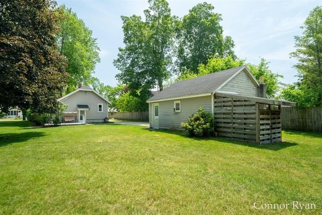 6145 Idaho Avenue, Belmont, MI 49306