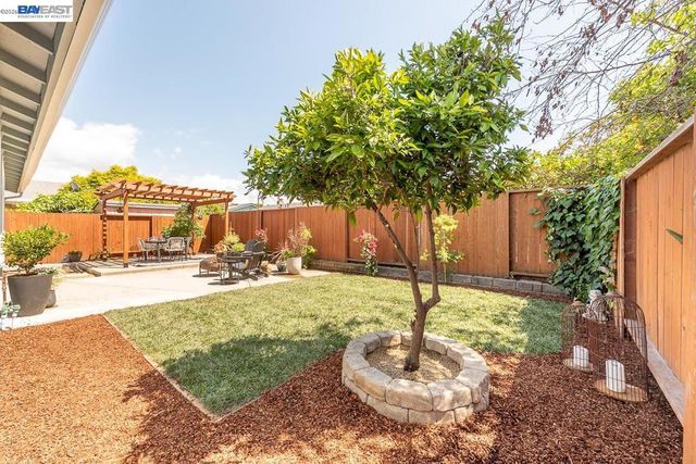 4339 Queensboro Way, Union City, CA 94587