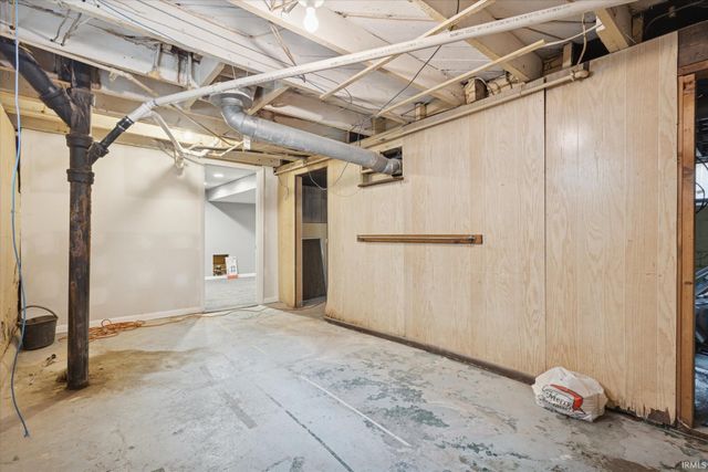 1002 Alabama Street, Mishawaka, IN 46544