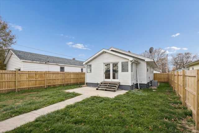 1002 Alabama Street, Mishawaka, IN 46544