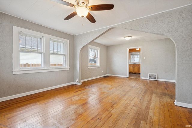 1002 Alabama Street, Mishawaka, IN 46544