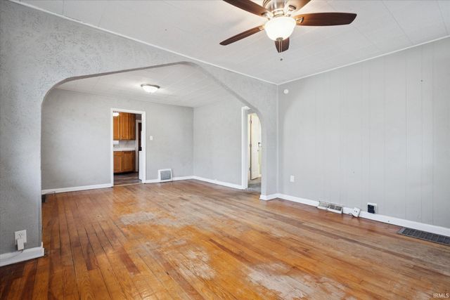 1002 Alabama Street, Mishawaka, IN 46544