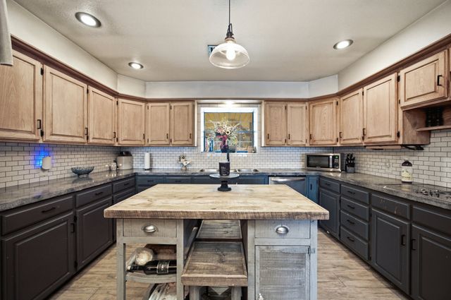 2225 W Chambers Road, Mcalester, OK 74501