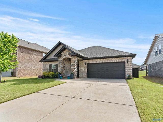 107 Grove Hill Circle, New Market, AL 35761