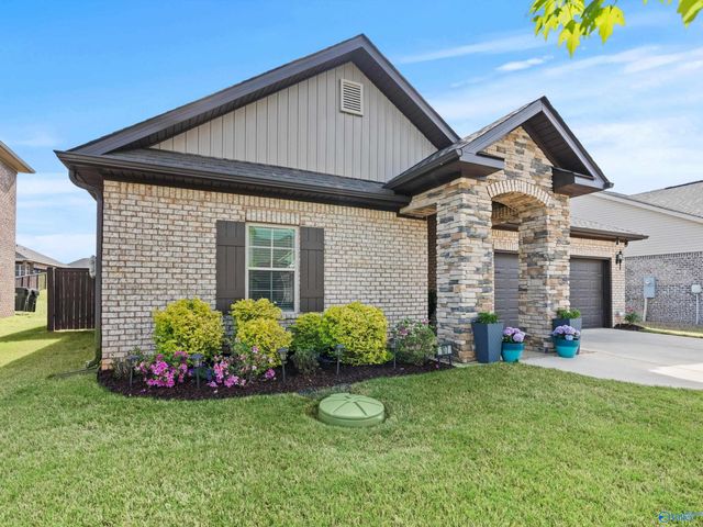 107 Grove Hill Circle, New Market, AL 35761