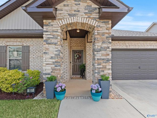 107 Grove Hill Circle, New Market, AL 35761