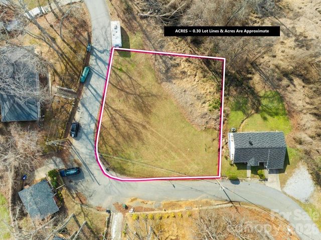 430 Arlington Circle NW, Lenoir, NC 28645