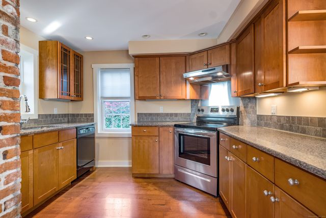 97 Commerce Street, Clinton, CT 06413