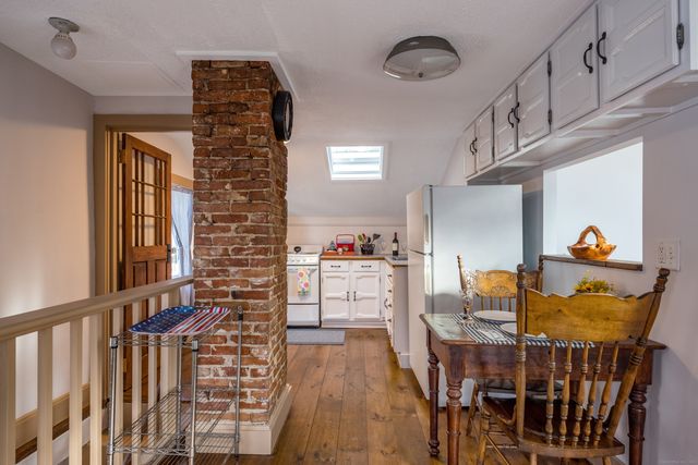 97 Commerce Street, Clinton, CT 06413